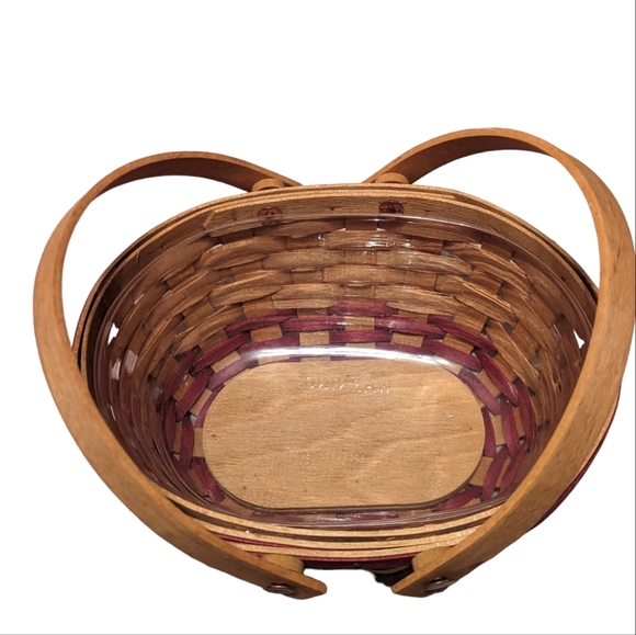 Longaberger gumdrop basket with plastic insert - Picture 3 of 4